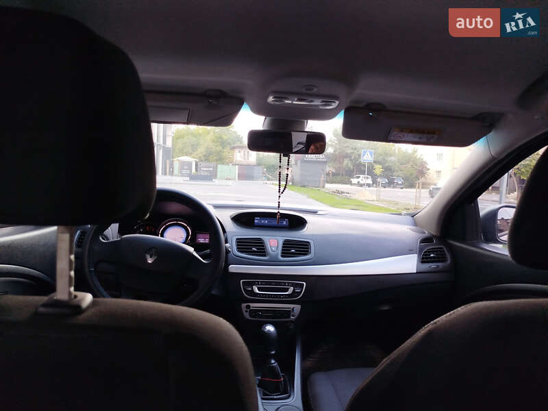 Седан Renault Fluence 2015 в Ивано-Франковске