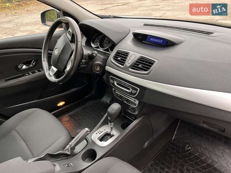 Седан Renault Fluence 2012 в Смеле