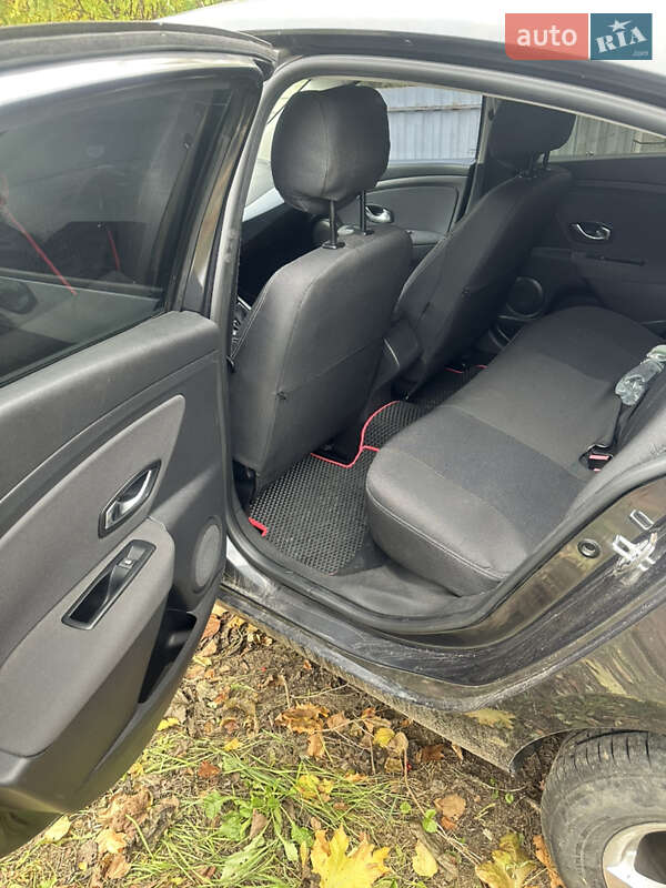 Седан Renault Fluence 2011 в Летичіві