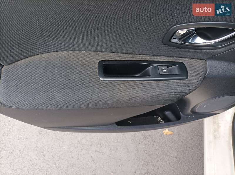 Седан Renault Fluence 2013 в Чернігові