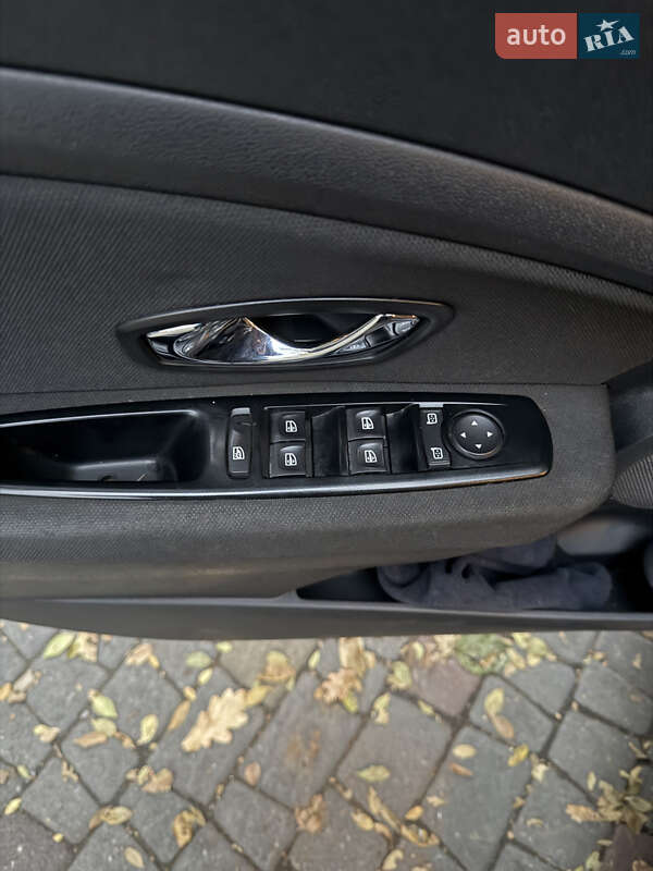 Седан Renault Fluence 2013 в Дніпрі фото 10 Седан Renault Fluence 2013 в Дніпрі