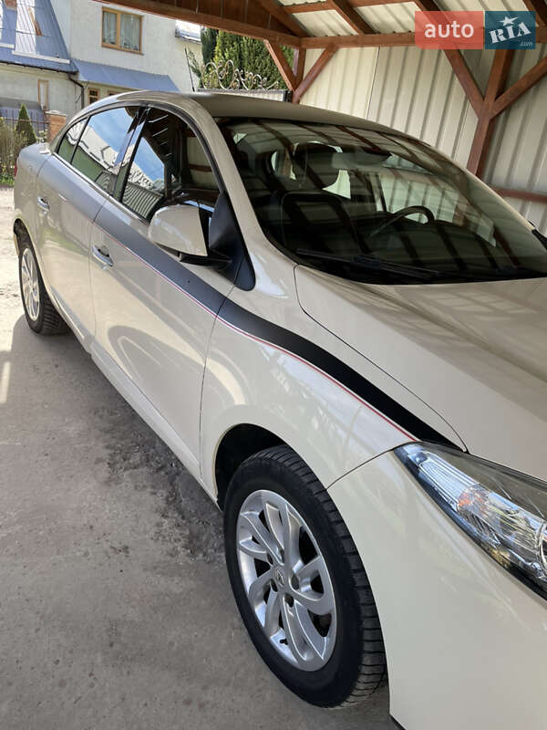 Седан Renault Fluence 2013 в Трускавці