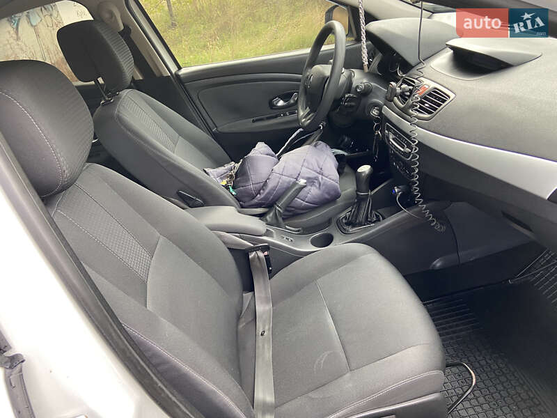 Седан Renault Fluence 2010 в Киеве