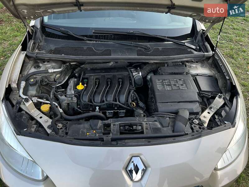 Седан Renault Fluence 2010 в Черкассах