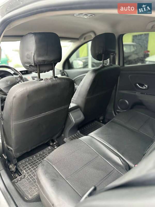 Седан Renault Fluence 2010 в Львові фото 19 Седан Renault Fluence 2010 в Львові