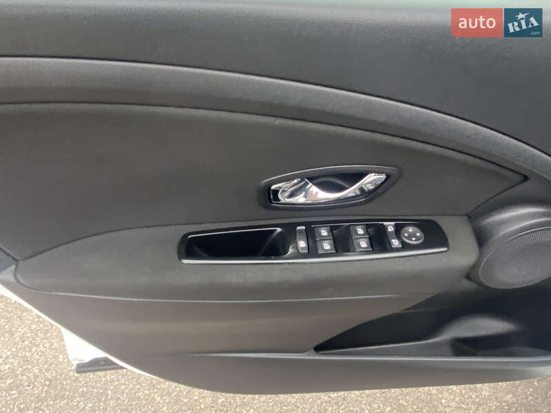 Седан Renault Fluence 2014 в Киеве