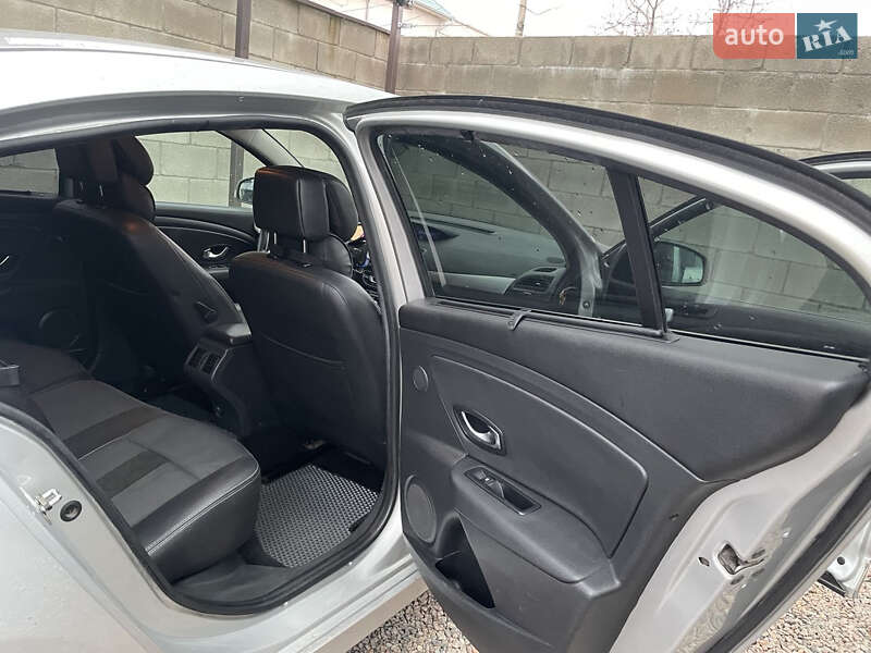 Седан Renault Fluence 2011 в Николаеве