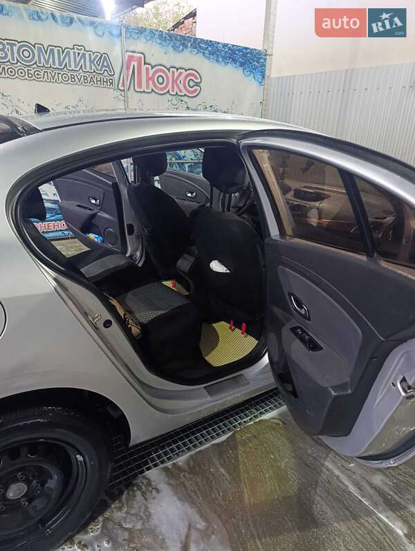 Седан Renault Fluence 2012 в Черновцах фото 5 Седан Renault Fluence 2012 в Черновцах