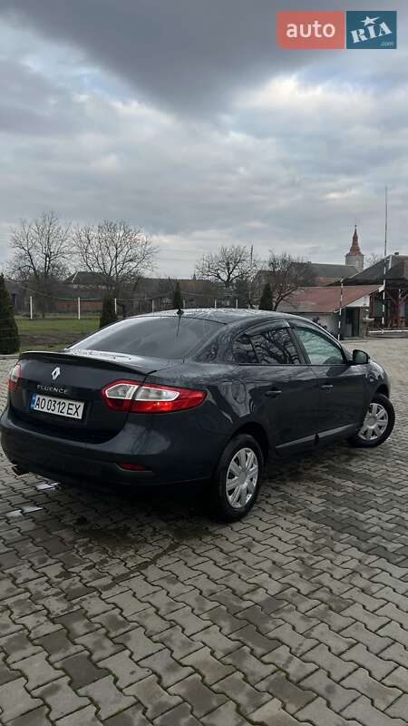 Седан Renault Fluence 2011 в Виноградові