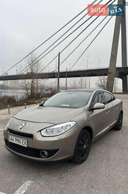Седан Renault Fluence 2011 в Киеве