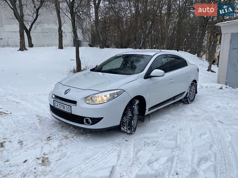 Седан Renault Fluence 2010 в Киеве