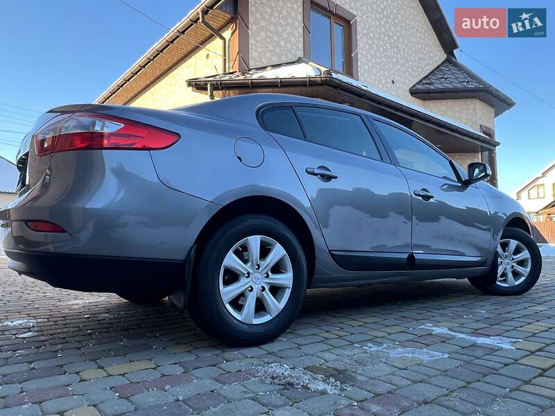 Седан Renault Fluence 2011 в Івано-Франківську