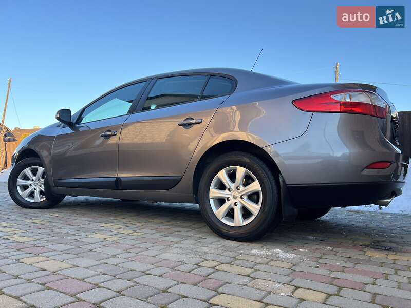 Седан Renault Fluence 2011 в Івано-Франківську
