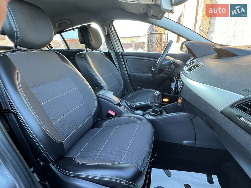 Седан Renault Fluence 2011 в Івано-Франківську