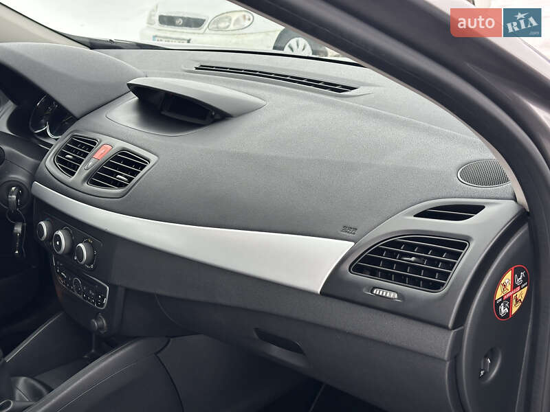 Седан Renault Fluence 2010 в Луцьку