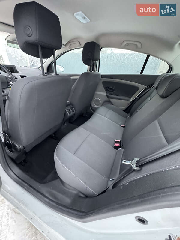 Седан Renault Fluence 2013 в Львові фото 10 Седан Renault Fluence 2013 в Львові