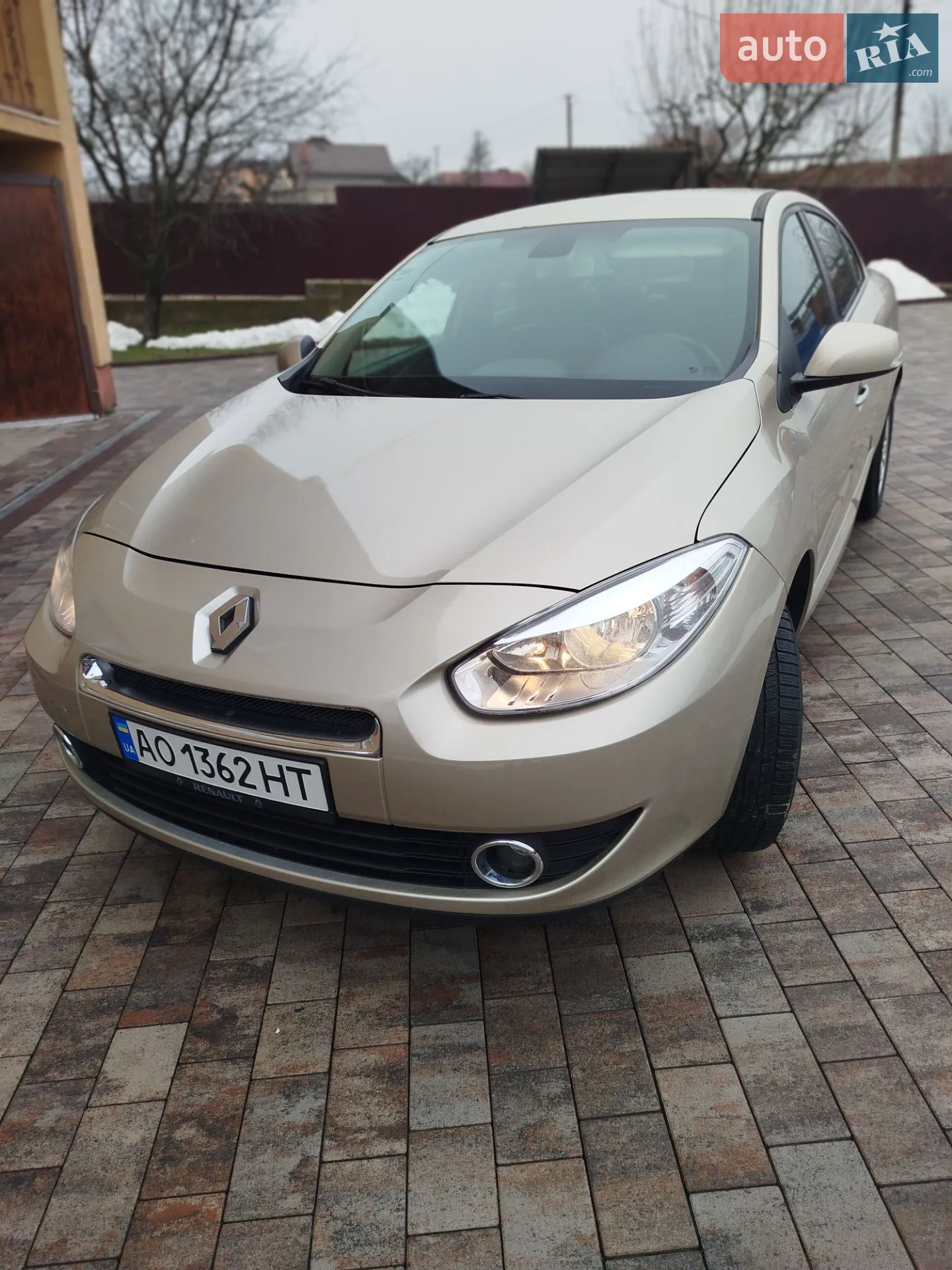 2010 Renault Fluence - мініатюра 2