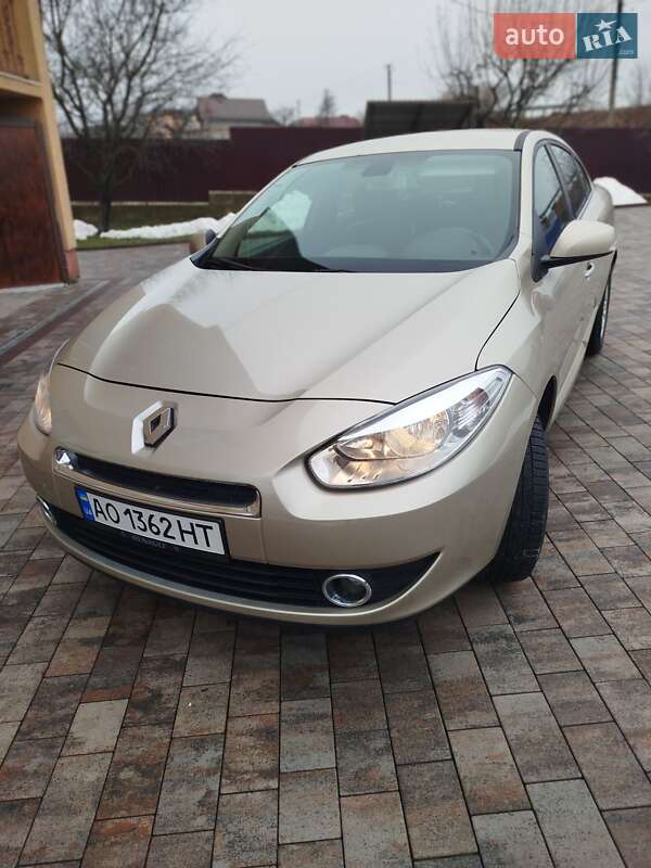 Седан Renault Fluence 2010 в Виноградове