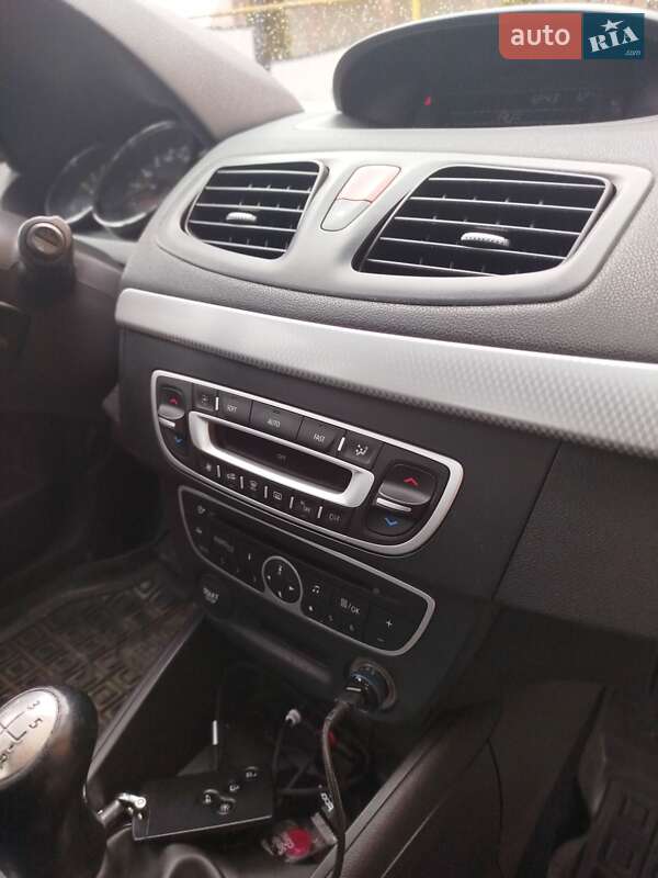 Седан Renault Fluence 2010 в Виноградове