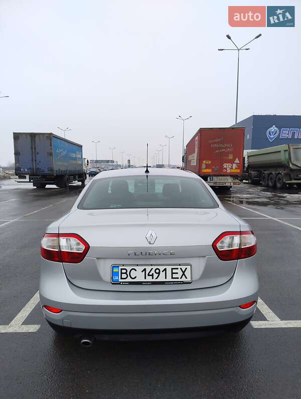 Седан Renault Fluence 2013 в Львове