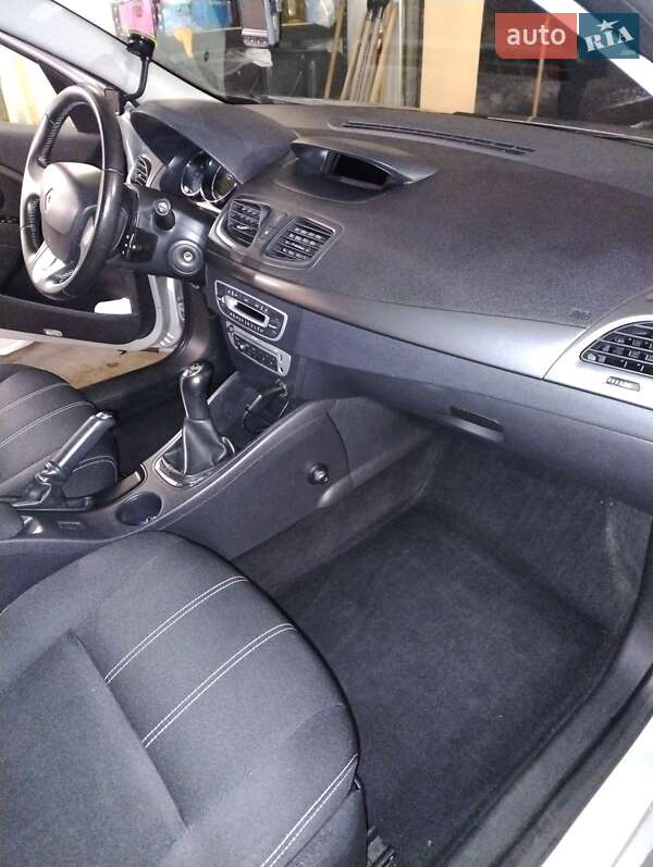 Седан Renault Fluence 2013 в Львове