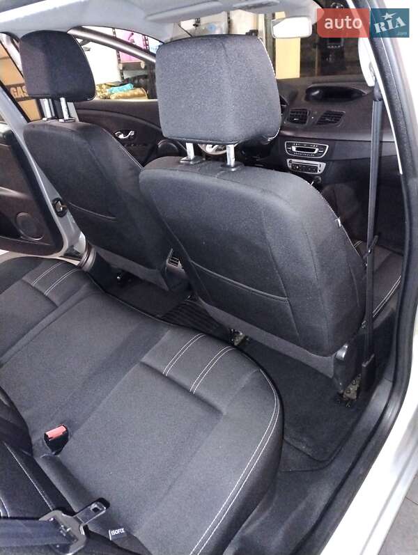 Седан Renault Fluence 2013 в Львове