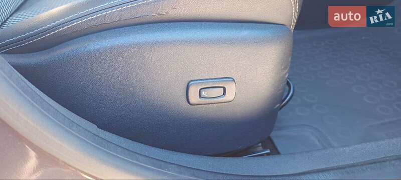 Седан Renault Fluence 2012 в Киеве