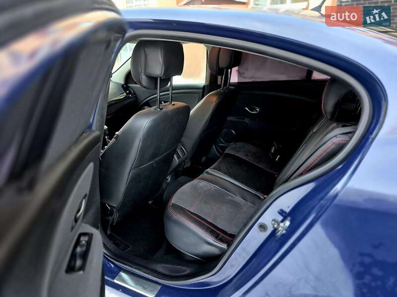 Седан Renault Fluence 2011 в Киеве