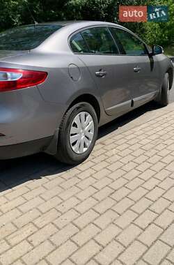 Седан Renault Fluence 2010 в Кропивницком