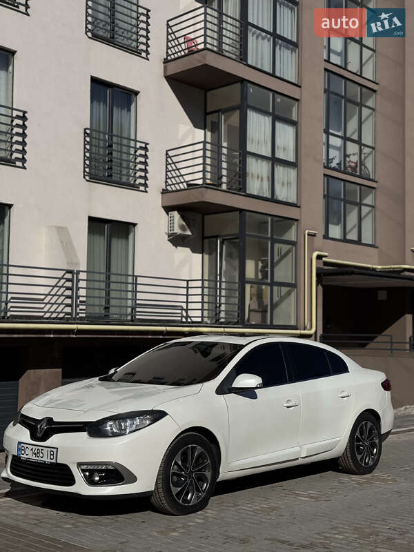 Седан Renault Fluence 2015 в Яворові