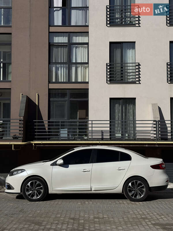 Седан Renault Fluence 2015 в Яворові