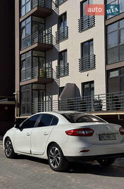 Седан Renault Fluence 2015 в Яворові