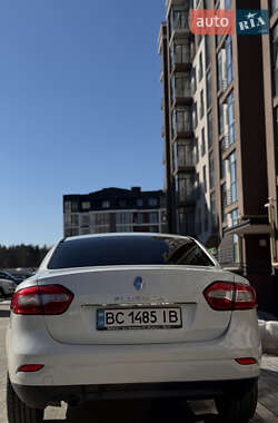 Седан Renault Fluence 2015 в Яворові