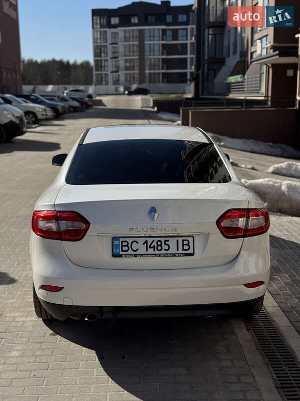 Седан Renault Fluence 2015 в Яворові