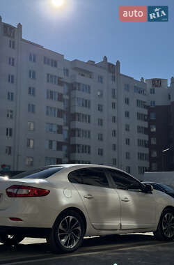 Седан Renault Fluence 2015 в Яворові