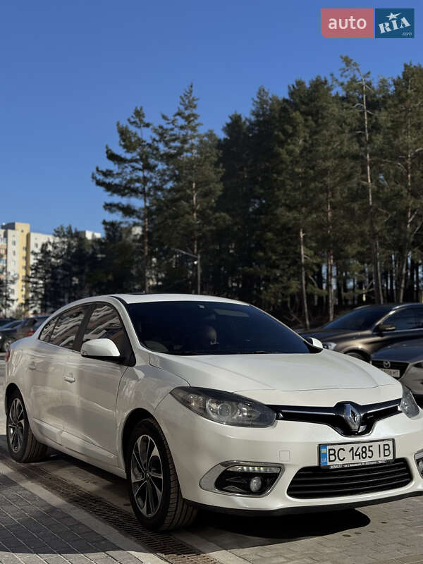 Седан Renault Fluence 2015 в Яворові