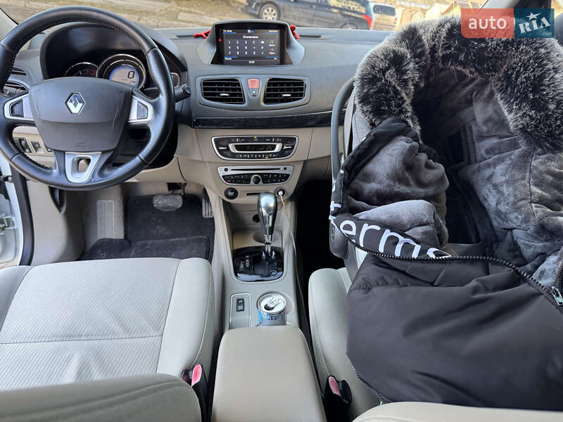 Седан Renault Fluence 2015 в Яворові