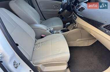 Седан Renault Fluence 2015 в Яворові