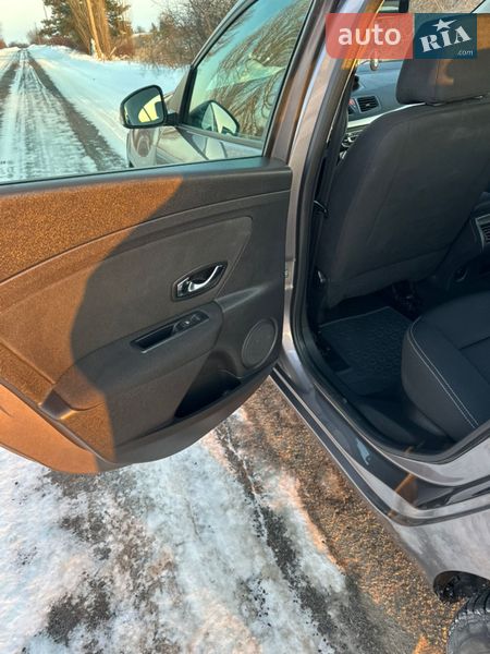 Седан Renault Fluence 2015 в Луцьку