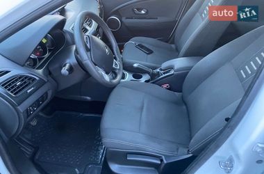Седан Renault Fluence 2011 в Жовкве