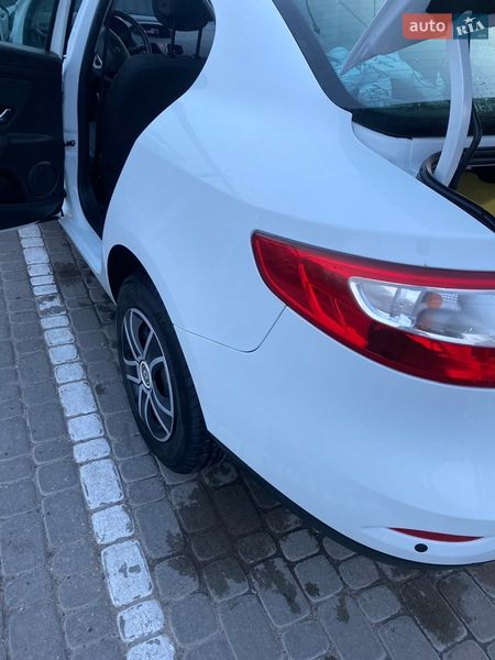 Седан Renault Fluence 2011 в Жовкве