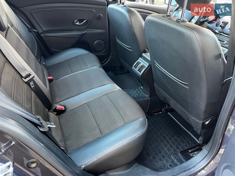 Седан Renault Fluence 2013 в Киеве