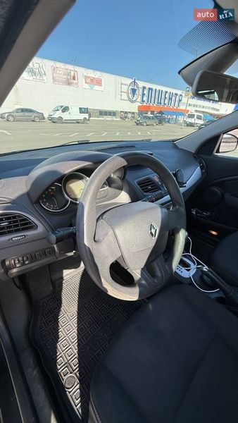 Седан Renault Fluence 2010 в Киеве