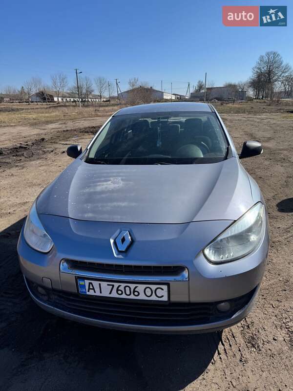 Седан Renault Fluence 2010 в Ставищі