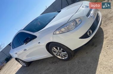 Седан Renault Fluence 2012 в Сквире