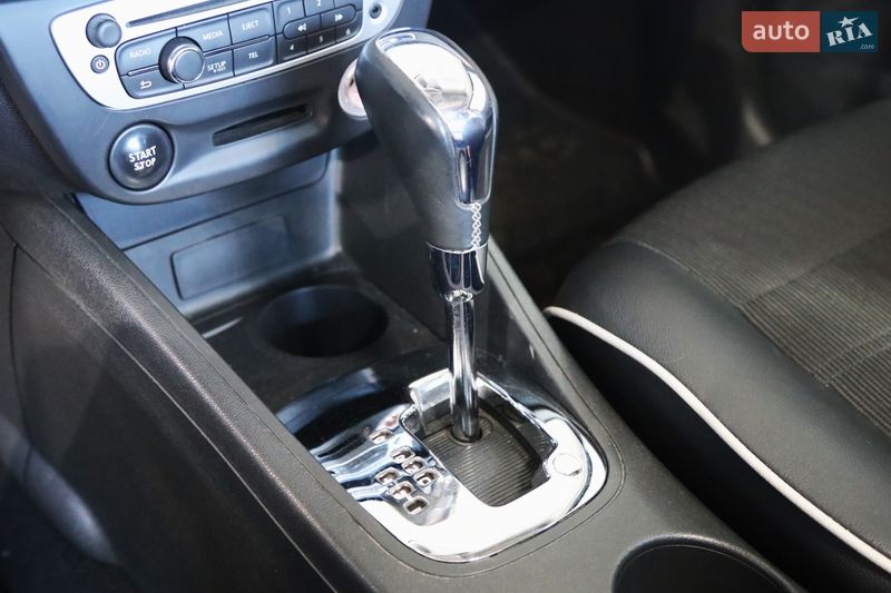 Седан Renault Fluence 2013 в Киеве