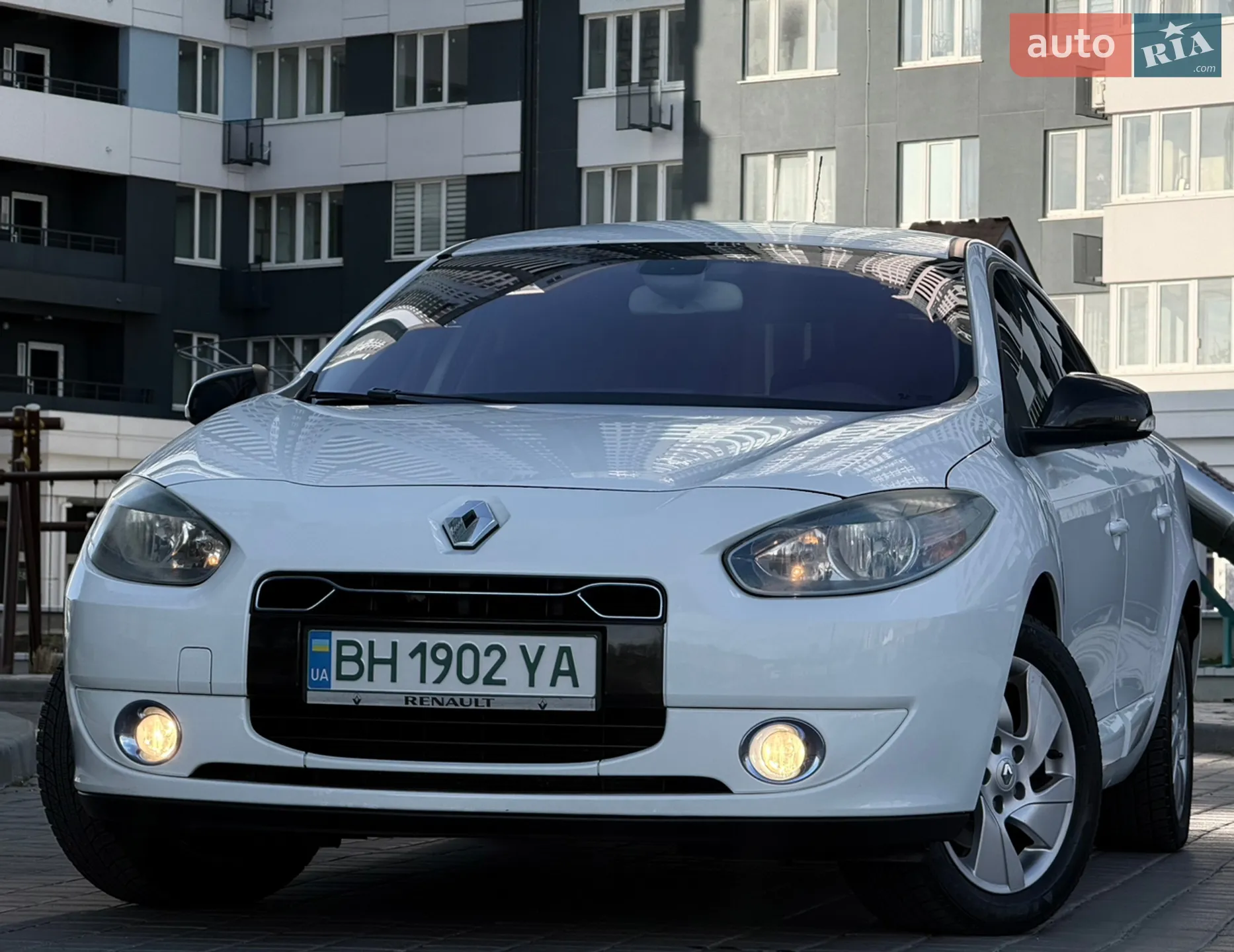 2011 Renault Fluence - мініатюра 11