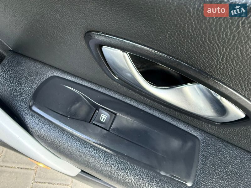 Седан Renault Fluence 2011 в Одессе