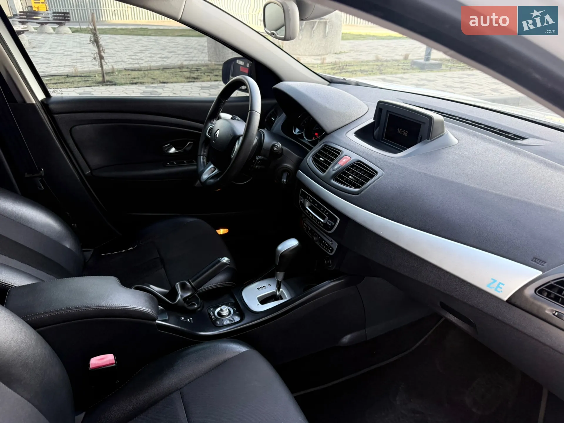 2011 Renault Fluence - мініатюра 58