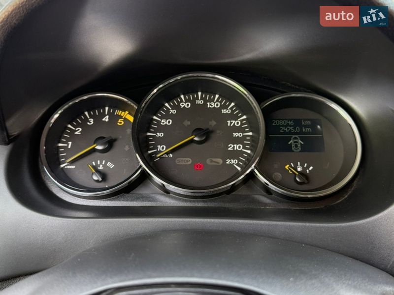 Седан Renault Fluence 2012 в Каневі